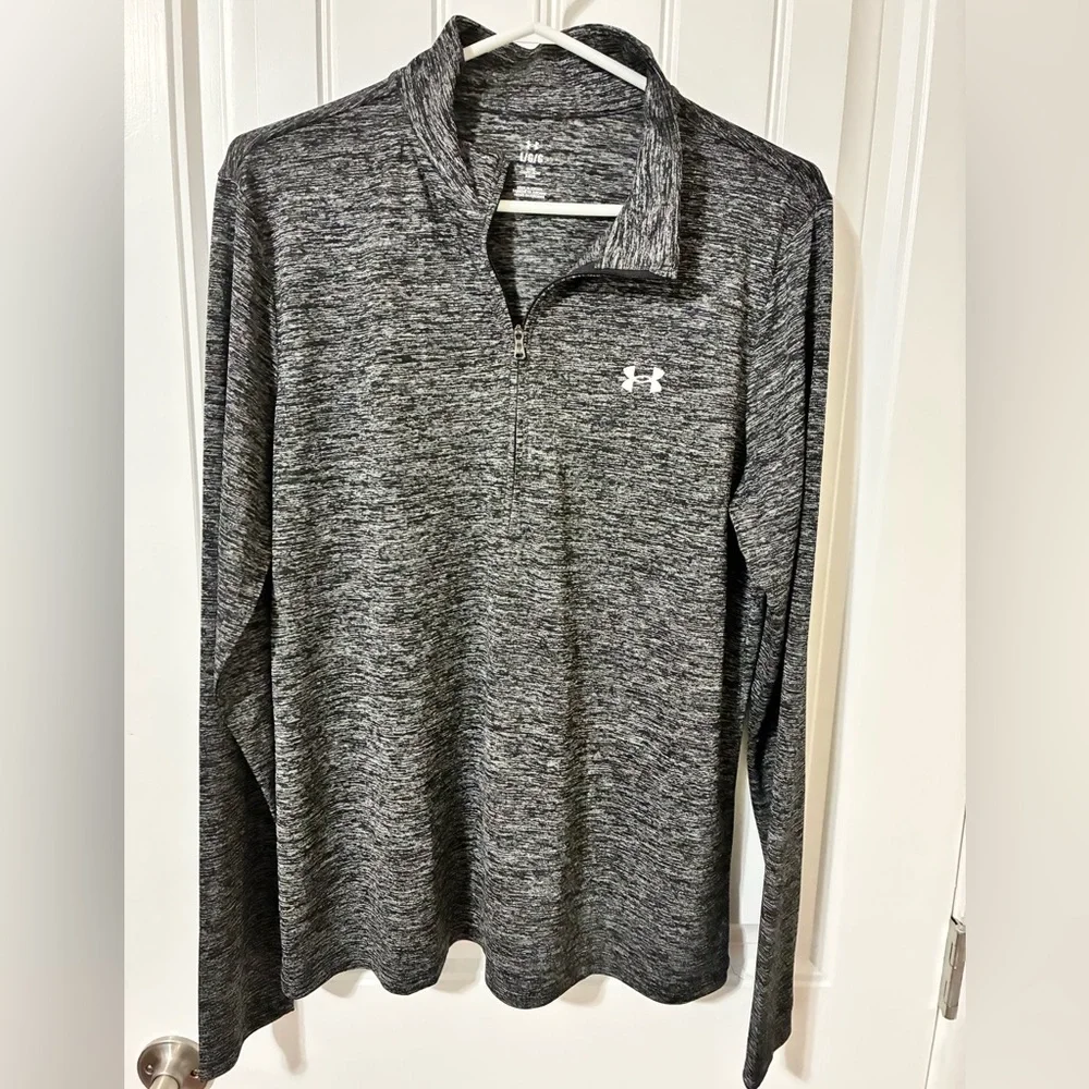 Under Armour Women's Black & White 1/2 zip Long Sleeve Tee - Picture 3 of 6